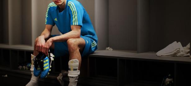 开云体育平台APP-当绝杀跨越赛场，英格兰的绿茵奇迹与张继科的乒乓火焰