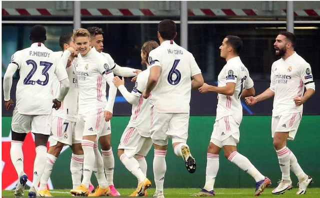 沙尔克新外援登场,帮助球队逆转胜利 沙尔克新外援登场,帮助球队逆转胜利