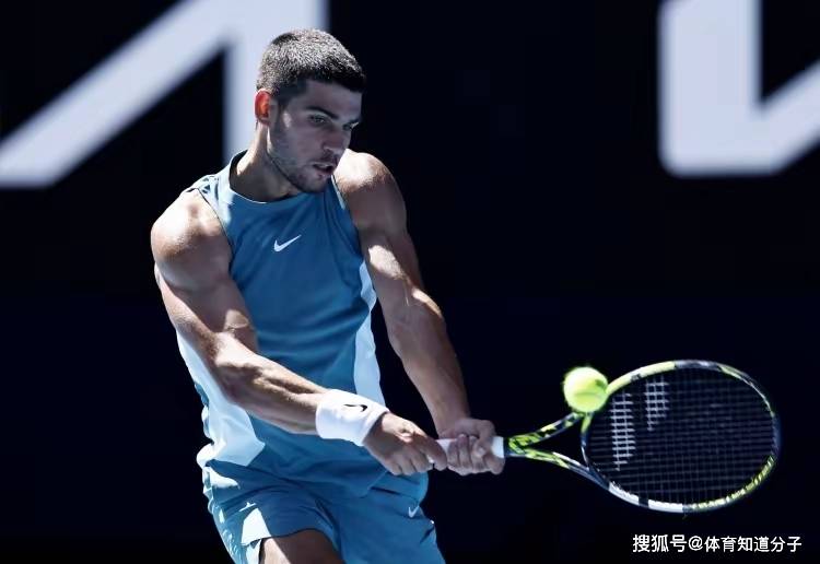 包含澳大利亚网球队爆冷英国网球队，阿尔卡拉斯关键制胜的词条