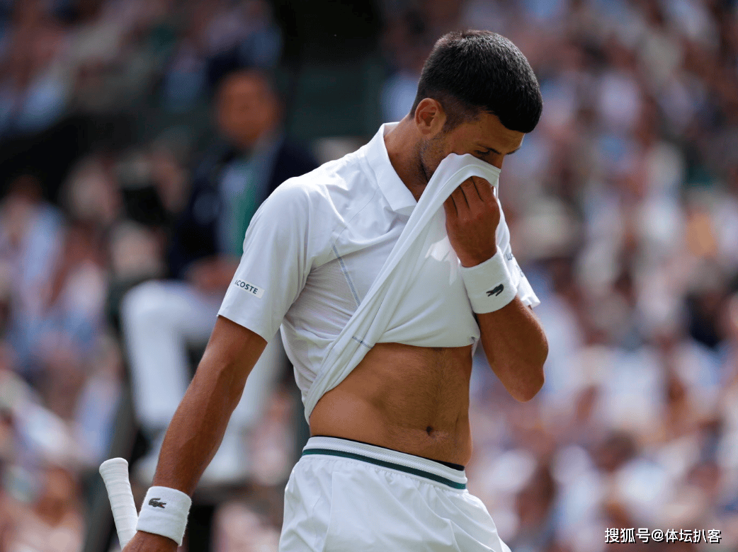 包含澳大利亚网球队爆冷英国网球队，阿尔卡拉斯关键制胜的词条