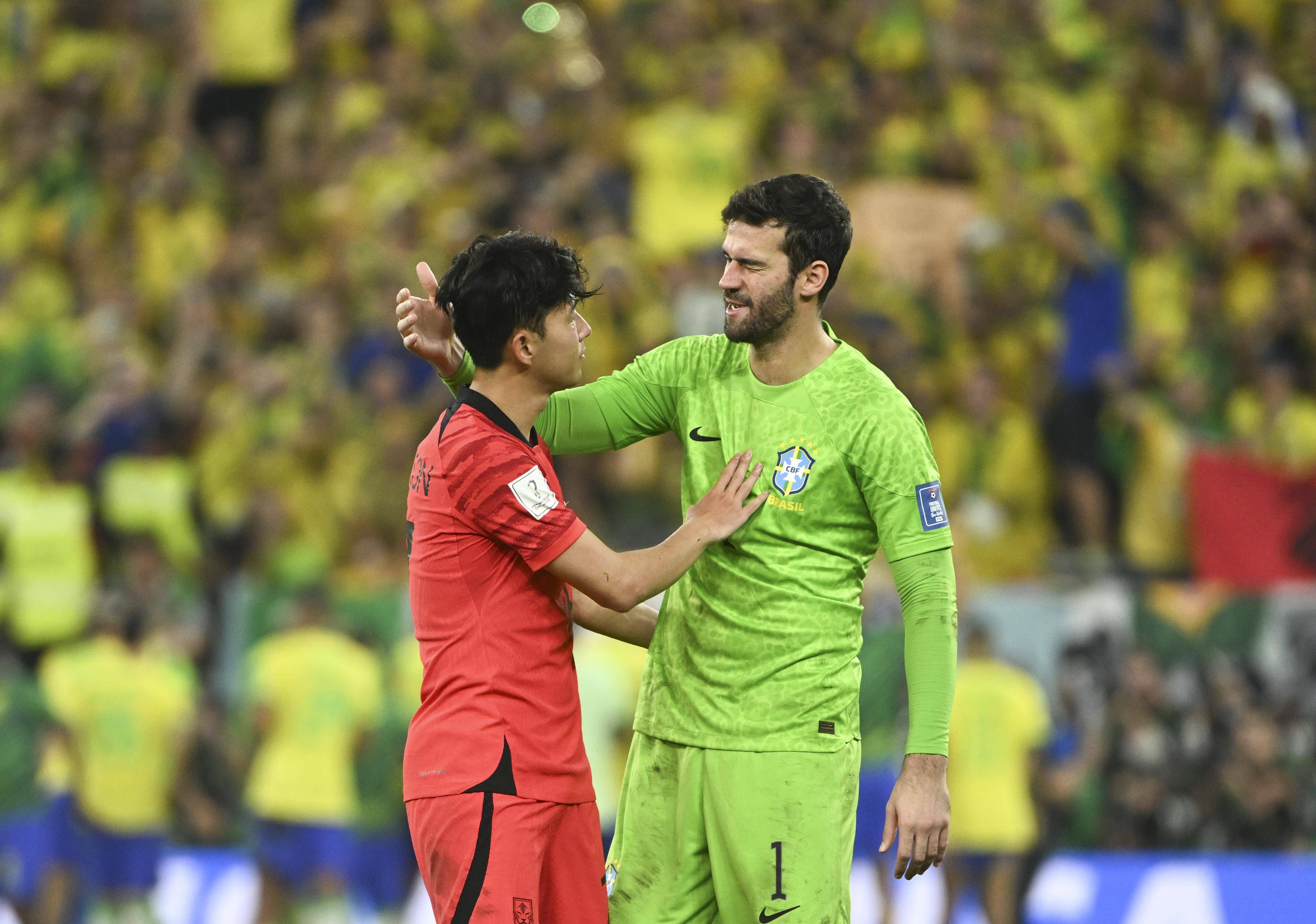 韩国队轻取泰国队，黄鸭组合带队取胜