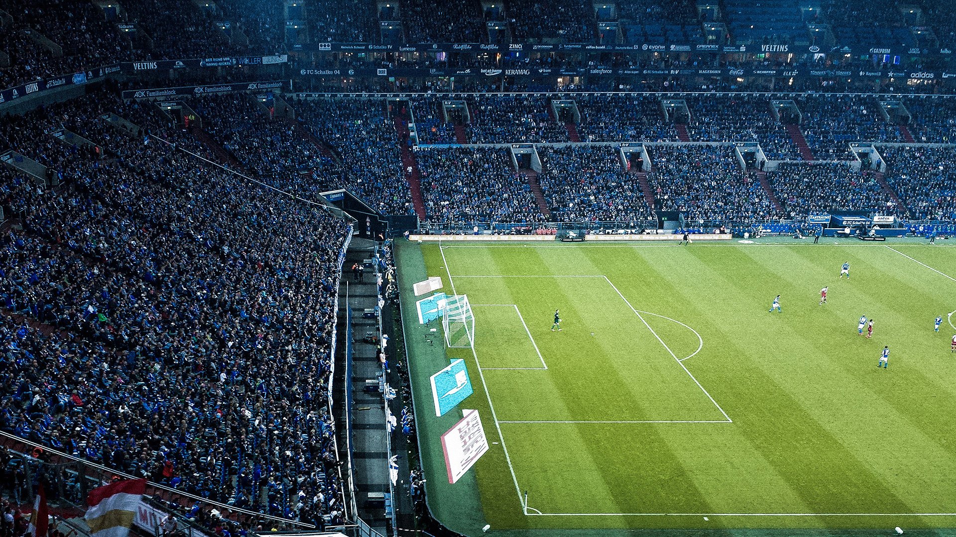 街道狂飙与外交变局，当F1引擎声遇上伊朗的强行终结